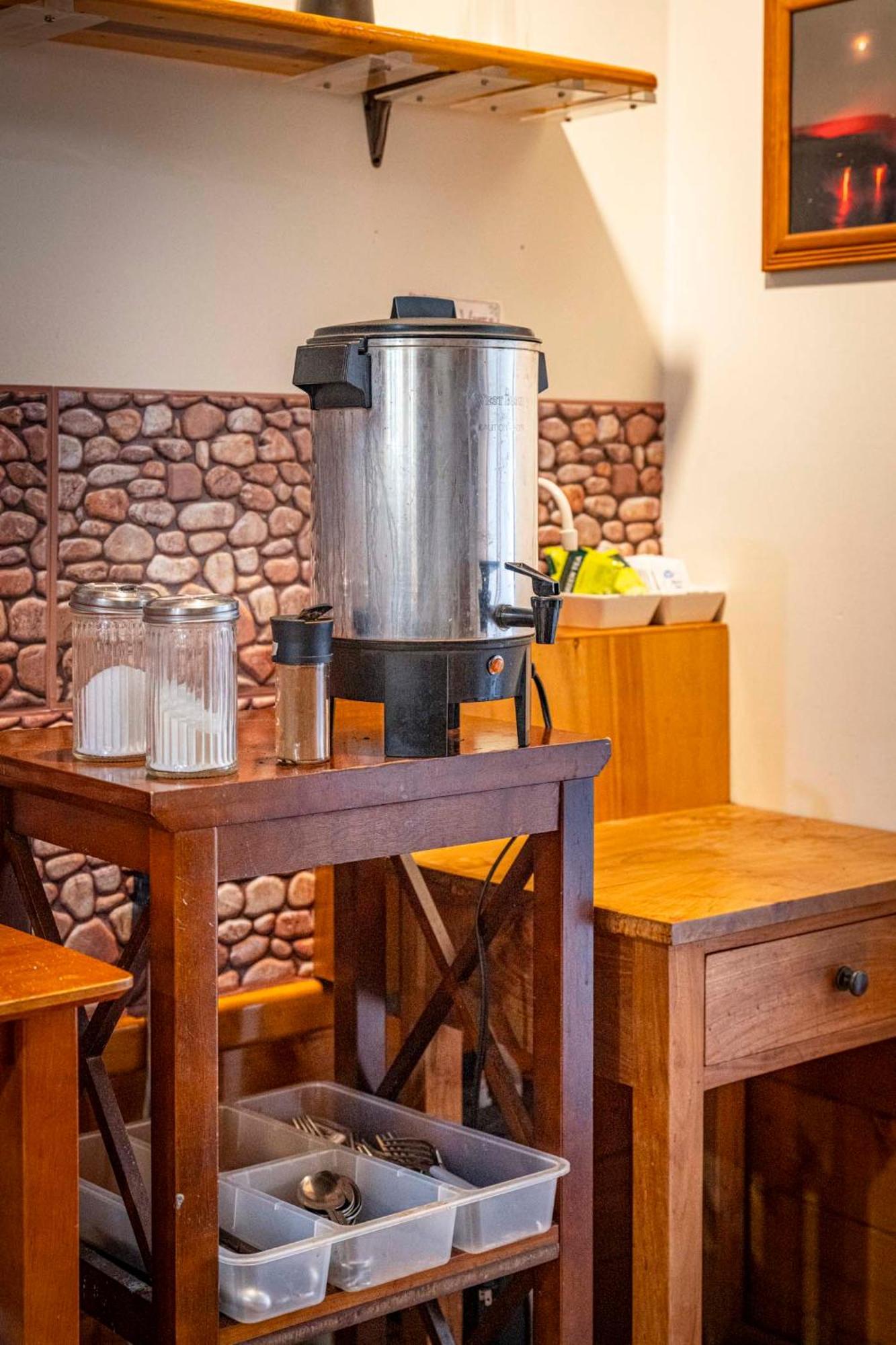 Volcano Inn Bed N Breakfast Экстерьер фото